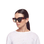 Load image into Gallery viewer, Le Specs Le Vacanze Sunnies - Toffee Tort Gold
