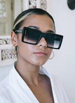 Load image into Gallery viewer, Otra Eyewear Shoreditch Sunnies - Black
